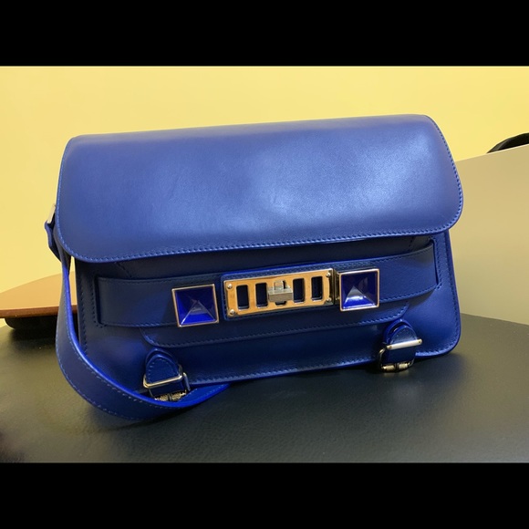 Ps11 bag ( blue) for sell - Picture 2 of 8